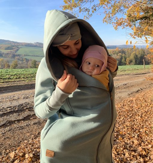 Mikina na nosenie a dojčenie detí – pohodlná a praktická voľba pre mamičky